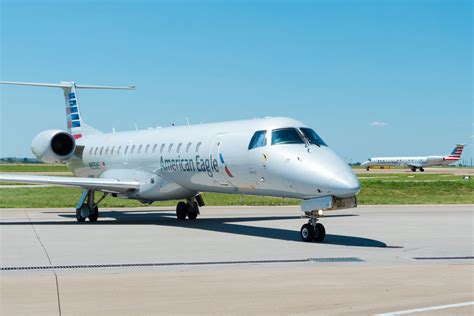 Erj 145 Out E175 In Us Airline To Operate With First Embraer Jet