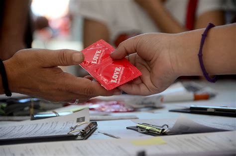 Pacientes Con Vih Sida Los 6 Puntos Que Muestran El Daño Colateral De