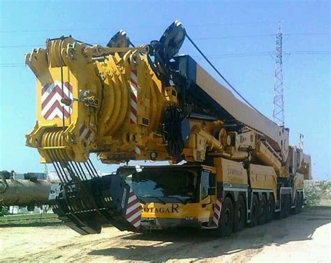 73 best images about Heavy Lift Cranes on Pinterest | Trucks, Crane ...