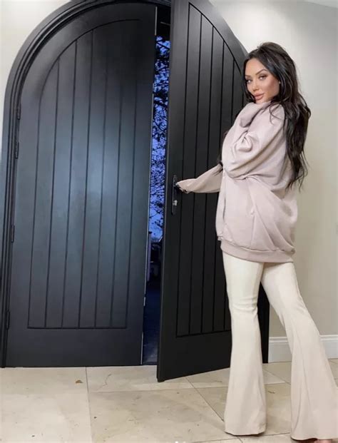 Charlotte Crosby Strips Naked And Goes Skinny Dipping As She Shares