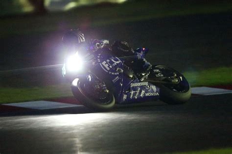 睽違19年之久 Yamaha鈴鹿8耐優勝 Yahoo奇摩汽車機車