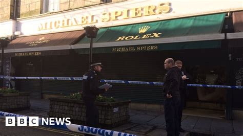 Masked Armed Gang Raids Truro Jewellers