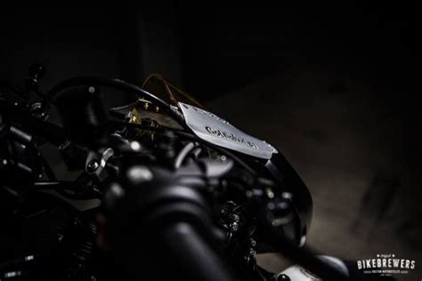 Bmw S R Naked By Vtr Customs Bikebrewers
