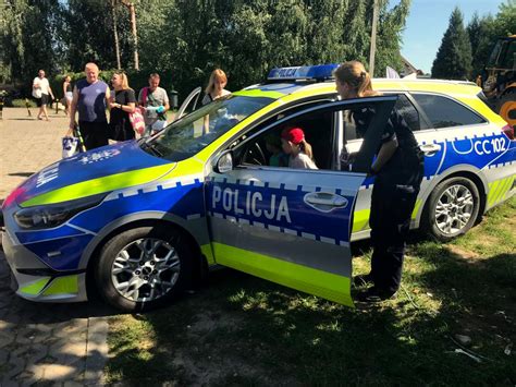 Charytatywny Festyn Z Udzia Em Policjant W Wiadomo Ci Kmp W Bydgoszczy