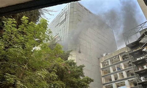 VIDEO Incendio Consume Edificio Del ISSSTE En Paseo De La Reforma