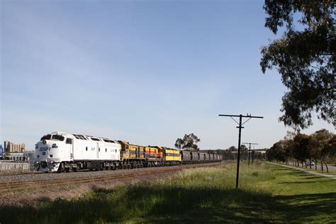 Clp Leads And Clf On A Northbound Grain Through Albion