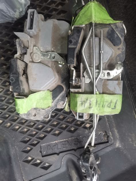 Замки задних дверей гранта — Lada Калина Хэтчбек (1G), 1,6 л, 2010 года ...