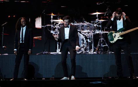 Malaysia Halts Music Festival After Same Sex Kiss By UK Band The 1975 World HUM News