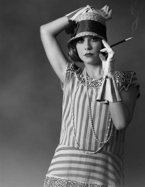 femme ambiance années folles 1920s fashion dresses Retro hairstyles