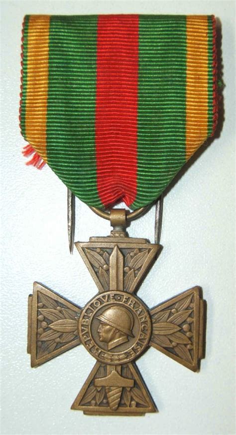 MEDAILLE CROIX DU COMBATTANT VOLONTAIRE DE 1914 1918 JUS DE GRENIER