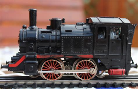 3840x2160 Wallpaper Red And Black Steam Powered Train Scale Model