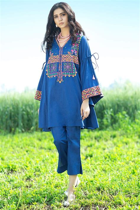 Pin By Zainab On My Wardrobe Stylish Dresses For Girls Pakistani