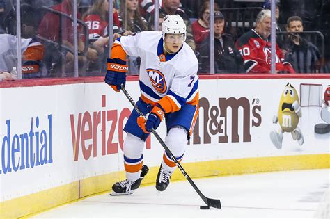 Takeaways From Islanders Loss To Utah Hc The Hockey Writers