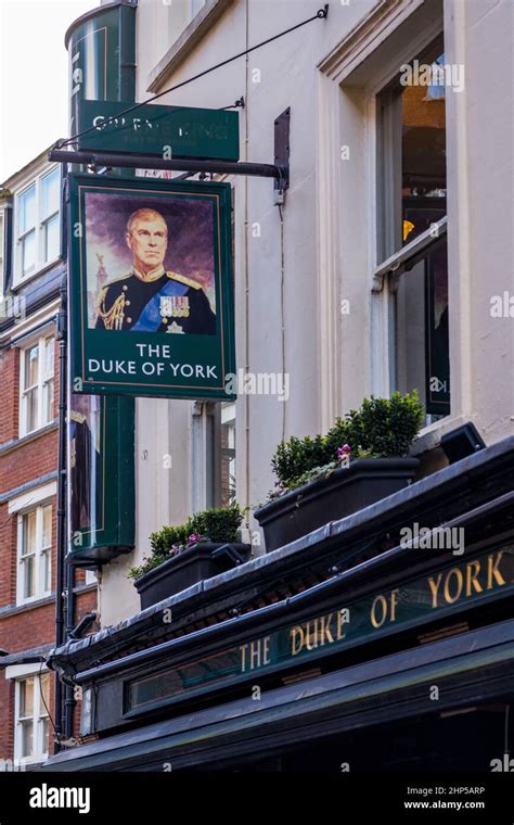 Duke of york pub fitzrovia hi-res stock photography and images - Alamy