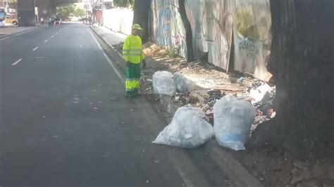 Telemetro Reporta On Twitter Personal De Aseo Realiza Labores De