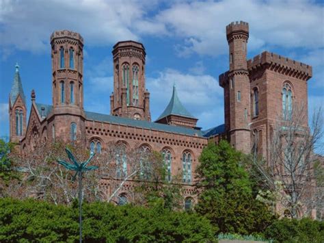 Visiting the Smithsonian Museum: 23 Helpful Tips