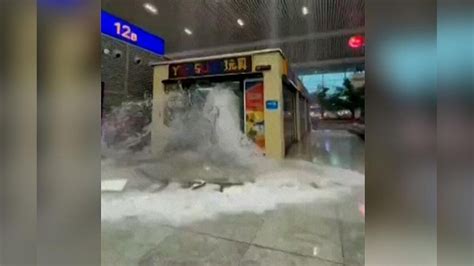 'Might Not Make It': Passengers Recount Horror of Chinese Subway Floods