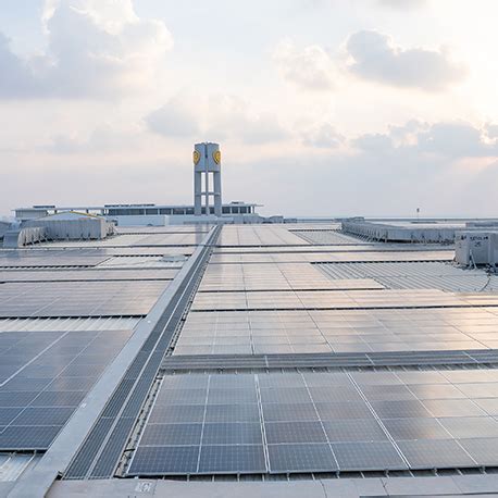 Emerge Miral Abu Dhabi S Largest Rooftop Solar Project