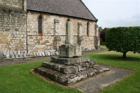 Churchyard Cross Richard Croft Cc By Sa 2 0 Geograph Britain And