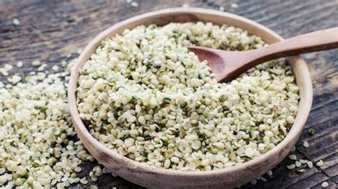 Hemp Seeds Are Ridiculously Healthy: Start Cooking with Them