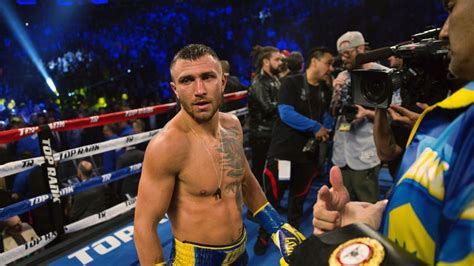 Vasiliy Lomachenko undergoing surgery for shoulder injury - ESPN