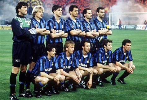 Ayaktakiler Oturanlar INTER 1988 1989