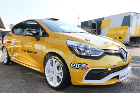 Renault Announces First Sales Of New Clio Cup Race Cars Autoevolution