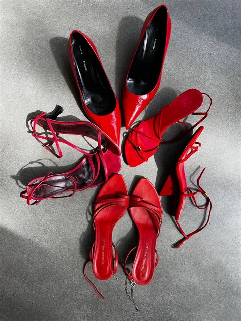 FS 062123 - The mesmerizing power of red shoes — Fashion Scored