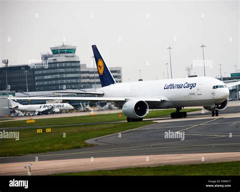 Lufthansa Cargo Airline Boeing Fbt Airliner D Alfc Taxiing At