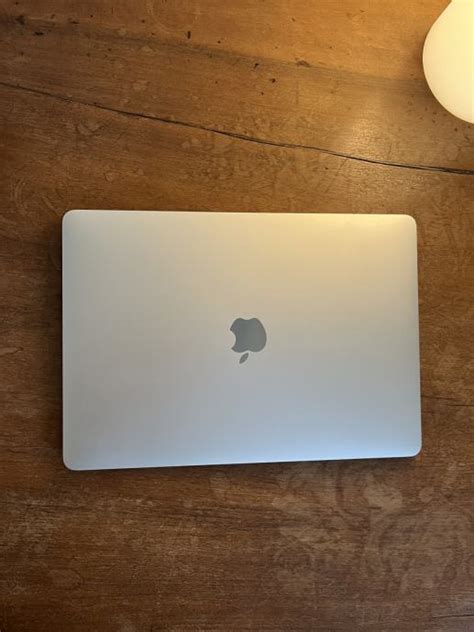 Macbook Air M1 2021