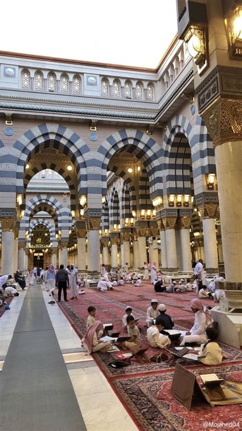 Pin By أبوسالم Abosalem On المسجد النبوي Mosque Architecture Mecca