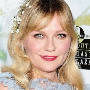 Kirsten Dunst Reveals Her Wedding Dress Designer - ZergNet