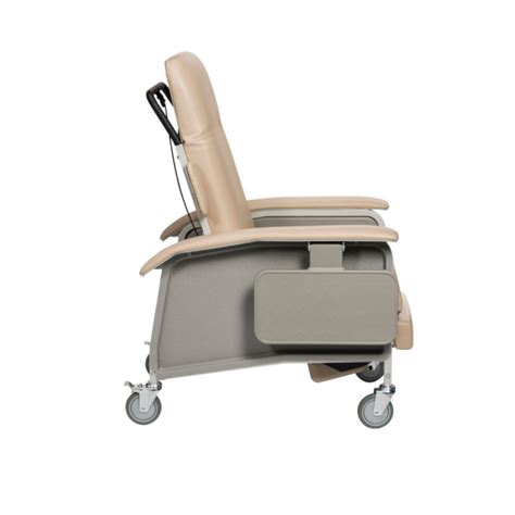 Drive Medical Clinical Care Geri Chair Recliners 4 Positions And Tray