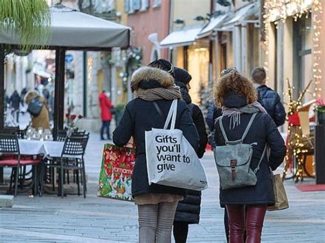 Commercio Calano Le Imprese Si Corre Ai Ripari Mila Euro Per