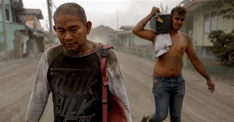 État d alerte aux Philippines après le réveil du volcan Taal