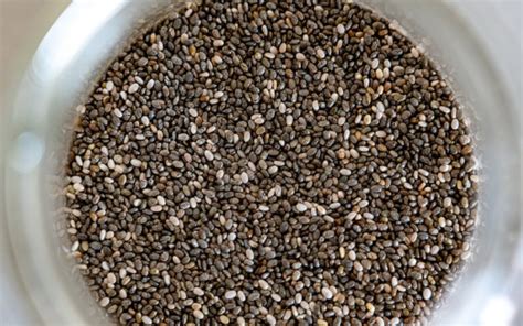 5 Benefits Of Drinking Chia Seeds Water On An Empty Stomach