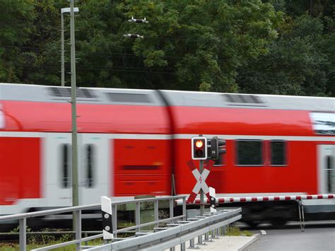 1366x768 Wallpaper Red And White Train Peakpx