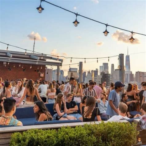 15 Best Rooftop Bars In NYC For A Drink & A Stunning View In 2024