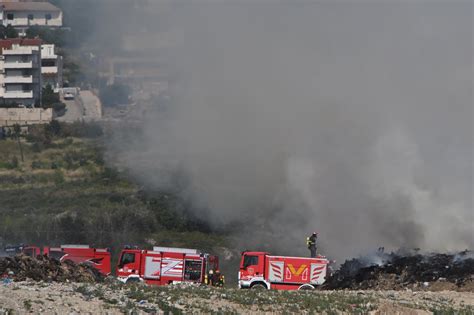 Slobodna Dalmacija Vatrogasci S Dva Vozila Pohitali Na Karepovac