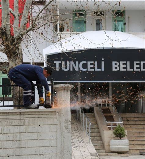 Tunceli Belediyesi Nin Tabelas Dersim Olarak De I Iyor