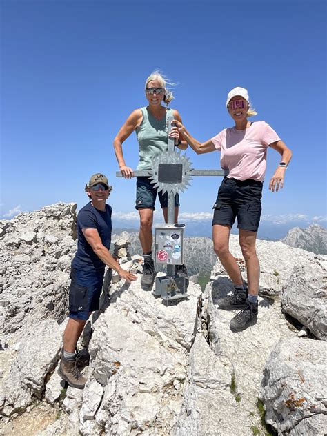 Sex dagars vandring längst Alta Via i Dolomiterna RevolutionRace