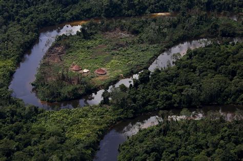 Em 33 anos Amazônia perdeu 724 mil km² de floresta e vegetação em