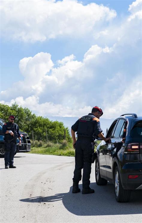 Un Joven De 15 Años Muere Por Varios Disparos En Sant Hipòlit De Voltregà