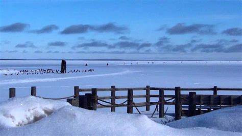 Ice Bridge from St. Ignace to Mackinac Island - YouTube