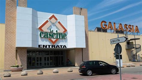 Casei Gerola Sparatoria Nel Parcheggio Del Galassia La Provincia Pavese