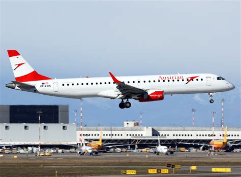AUSTRIAN E195 | LANDING 35R | alessiozausio | Flickr