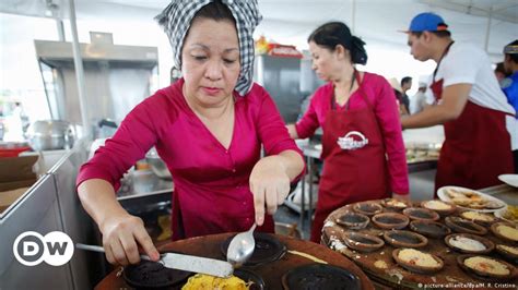 Street food festival in Manila – DW – 04/22/2016