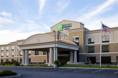 Holiday Inn Express Hotel & Suites Seymour in Seymour (IN) - Room Deals ...