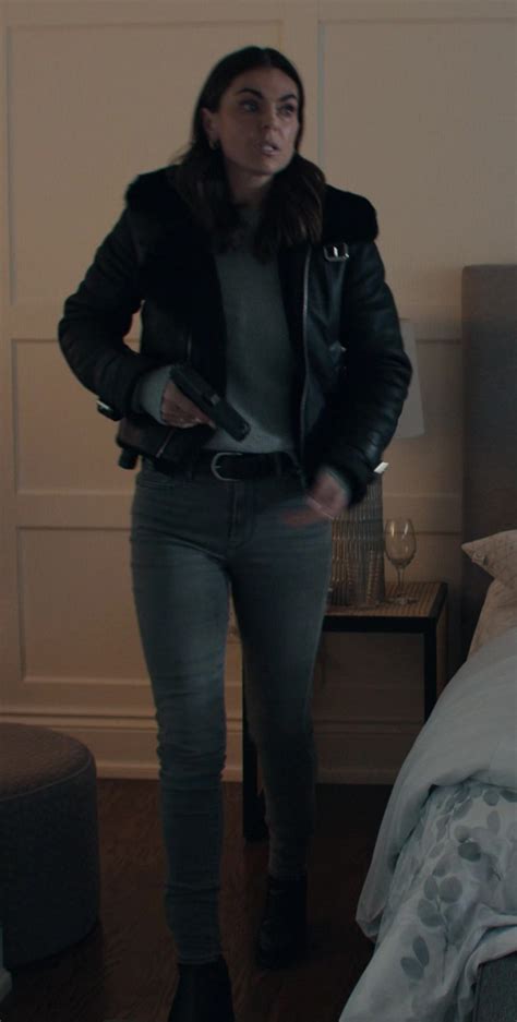 Grey Skinny Jeans Of Serinda Swan As Karla Dixon In Reacher