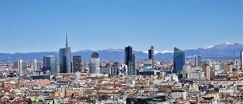 Milano Vista Dallalto Con La Nuova Webcam Sulla Madonnina Il Blog Di